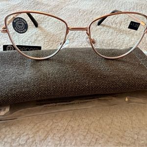 Brand new Womens peepers rose gold metal frame reading glasses 1.25